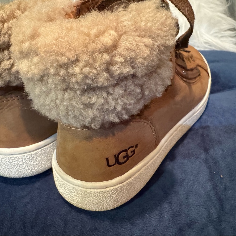 UGG Brown Leather Sneakers with Shearling - Picture 7 of 8